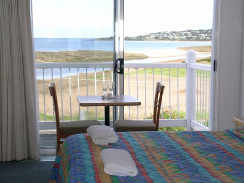 A Great Ocean View Motel - Tourism Guide 5